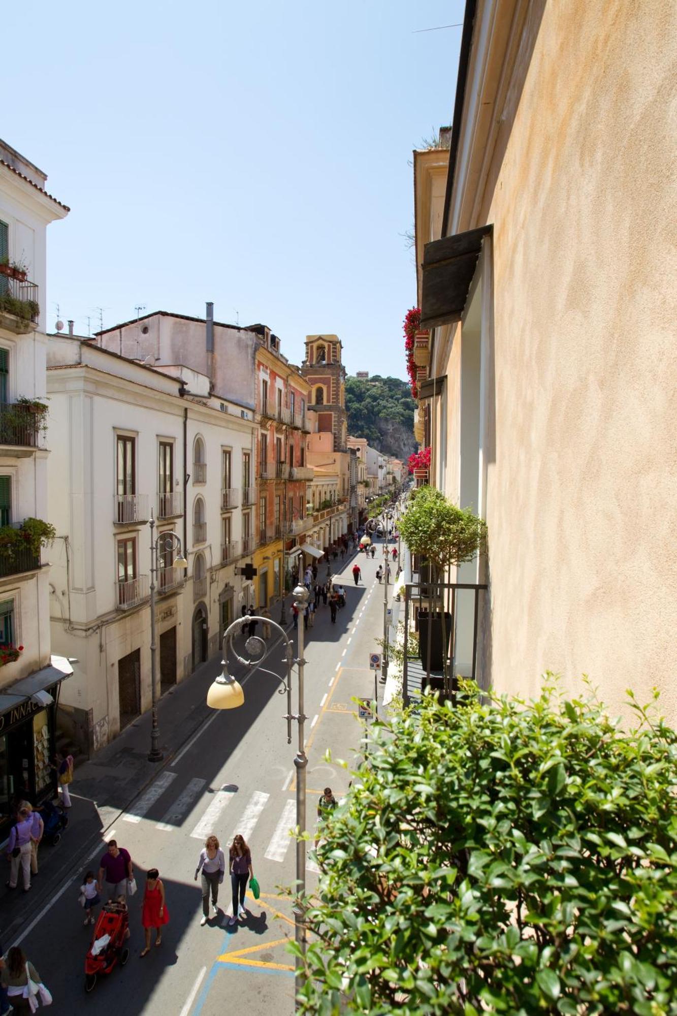 Palazzo Montefusco Hotel Sorrento Exterior photo