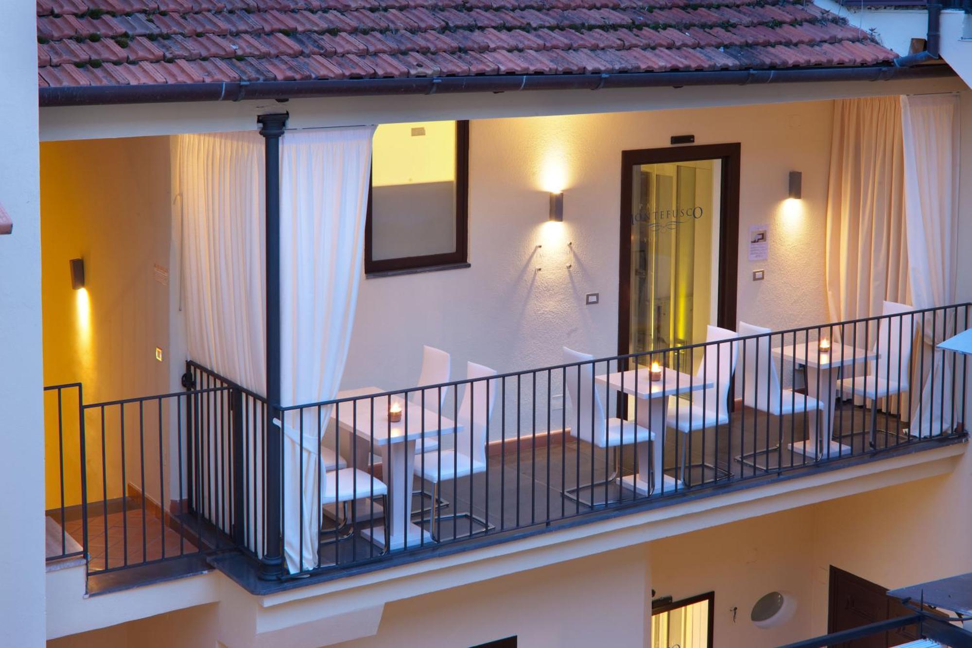 Palazzo Montefusco Hotel Sorrento Exterior photo