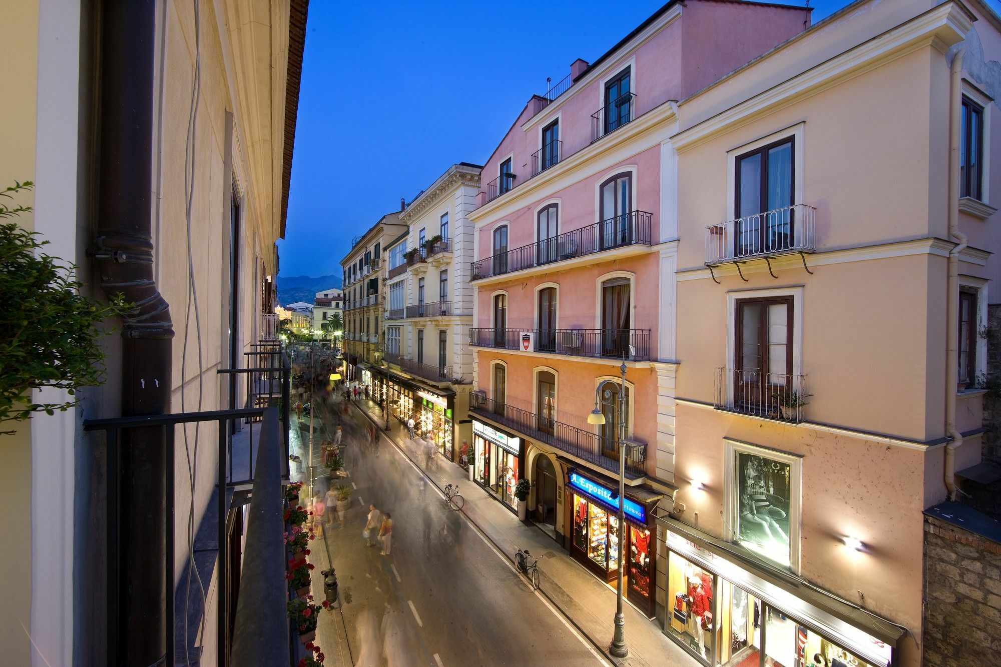 Palazzo Montefusco Hotel Sorrento Exterior photo