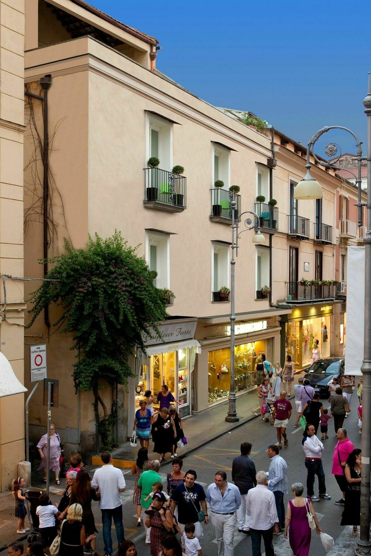 Palazzo Montefusco Hotel Sorrento Exterior photo